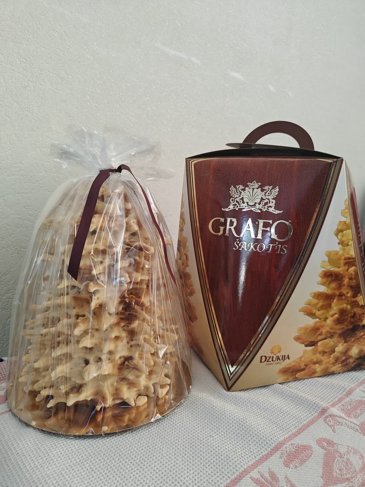 Exclusive Tree Cake with Rum "Grafo Šakotis"