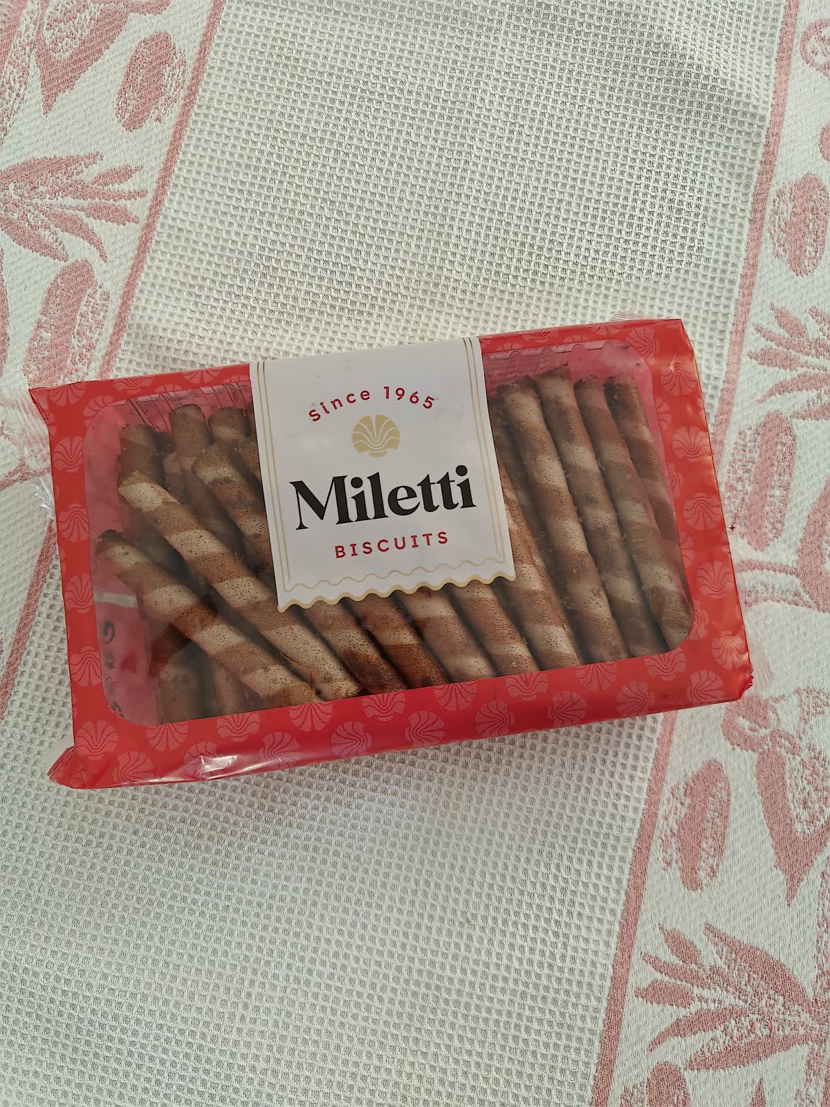 Wafer Rolls with Chocolate Filling "Miletti"
