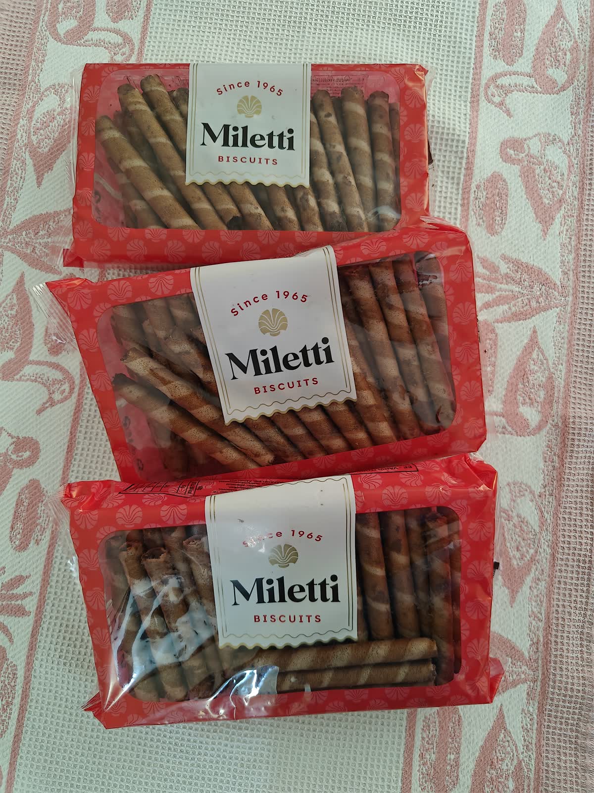 Wafer Rolls with Chocolate Filling "Miletti"